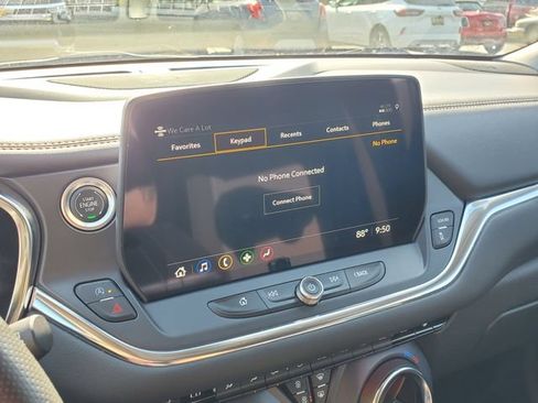 Certified 2024 Chevrolet Blazer LT w/ Convenience Package FWD image 31