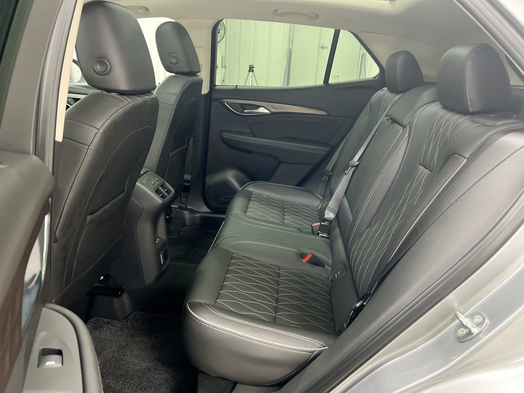 Used 2023 Buick Envision Avenir FWD image 24