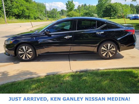 Used 2020 Nissan Altima 2.5 SV AWD/4WD image 6