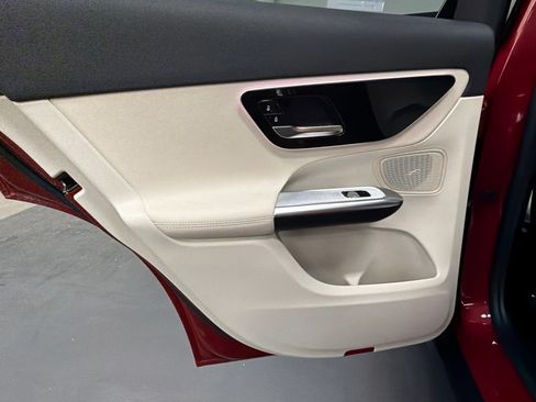 Certified 2026 Mercedes-Benz GLC 300 image 38