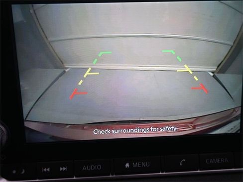 Used 2024 Nissan Sentra SV image 3