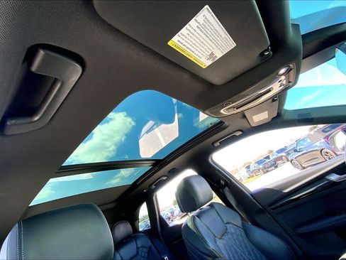 Used 2025 Audi SQ5 Premium Plus image 14