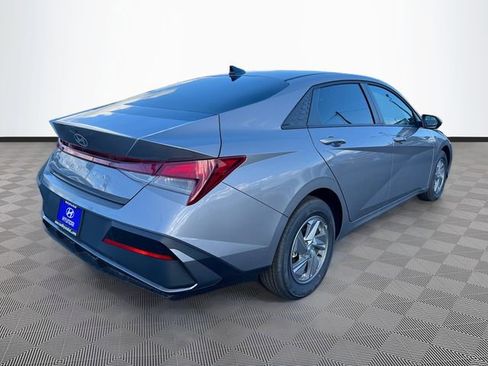 New 2026 Hyundai Elantra SE image 7