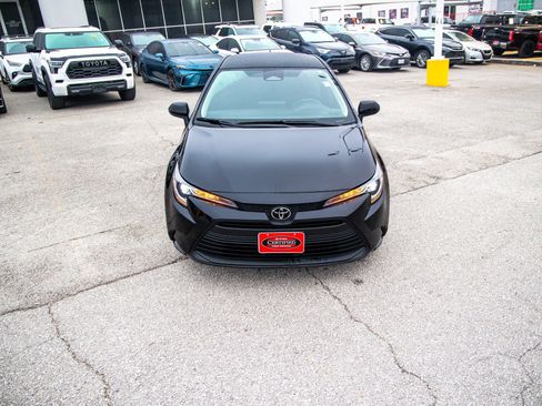 Certified 2026 Toyota Corolla LE image 5