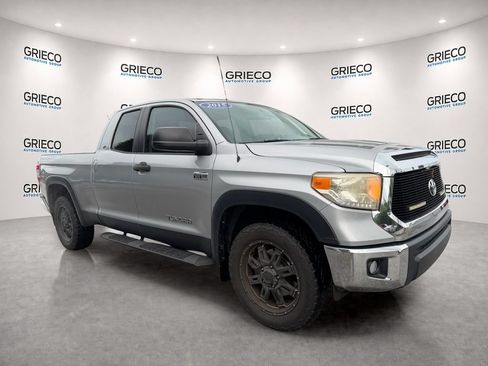 Used 2015 Toyota Tundra SR5 RWD image 1