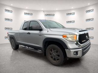 Used 2015 Toyota Tundra SR5 RWD video 1