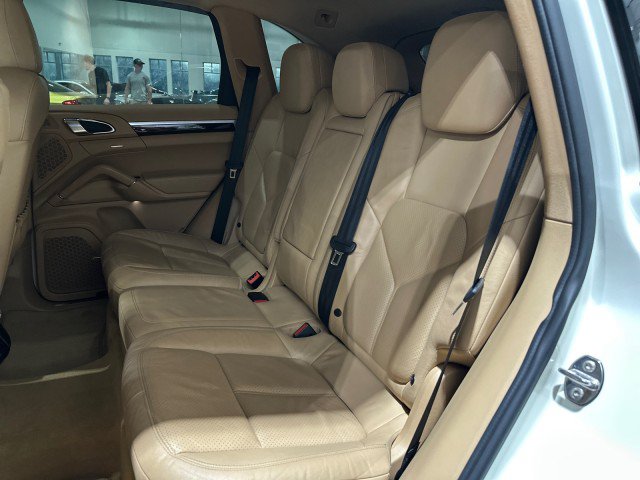 Used 2011 Porsche Cayenne AWD/4WD image 6