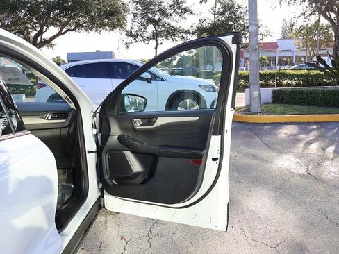 Used 2022 Ford Escape SE w/ Convenience Package AWD/4WD image 22