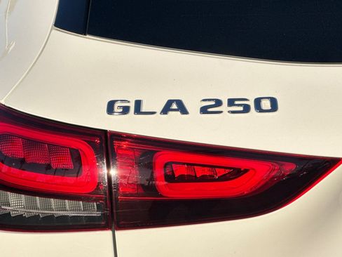 Certified 2022 Mercedes-Benz GLA 250 GLA 250 image 16