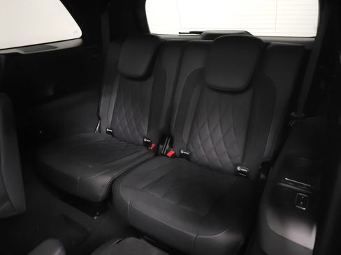 Certified 2024 Mercedes-Benz GLS 63 AMG 4MATIC image 31