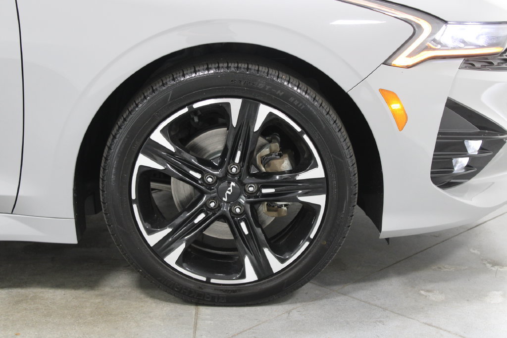 Used 2024 Kia K5 GT-Line w/ GT-Line Premium Package FWD image 13