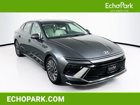 Used 2025 Hyundai Sonata SEL image 1