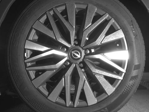 Used 2025 Nissan Altima 2.5 SV FWD image 17