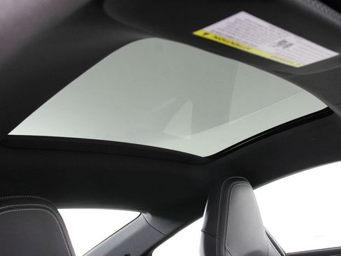 Certified 2024 Porsche 911 Carrera RWD image 25