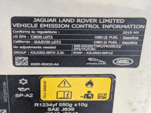 Used 2019 Jaguar F-PACE Premium image 26