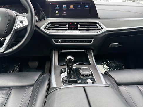 Used 2022 BMW X7 xDrive40i w/ Premium Package AWD/4WD image 19