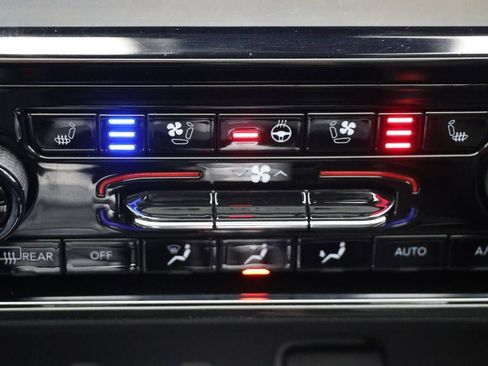 Used 2023 Jeep Grand Cherokee L Limited w/ Luxury Tech Group II image 25