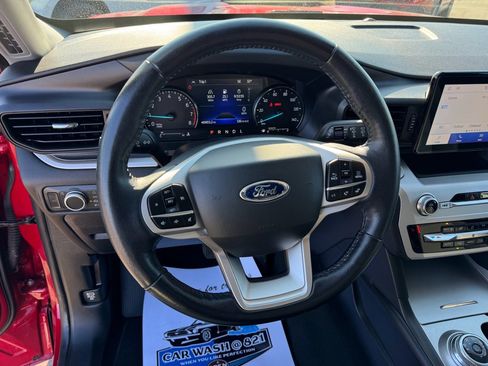 Certified 2022 Ford Explorer XLT w/ Class IV Trailer Tow Package image 29