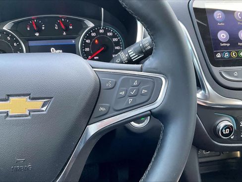 Used 2024 Chevrolet Equinox LT FWD image 24