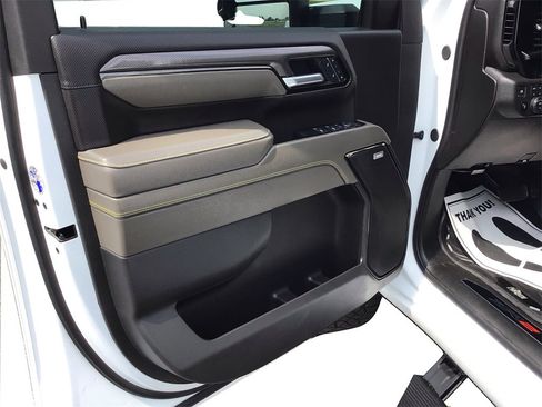 Used 2025 Chevrolet Silverado 2500 ZR2 w/ ZR2 Bison Edition image 20