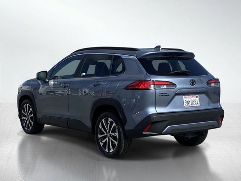 Certified 2024 Toyota Corolla Cross XLE w/ Convenience Package FWD image 4
