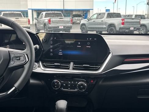 New 2026 Chevrolet Trax RS w/ Sunroof Package image 5