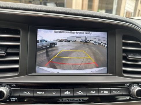 Used 2020 Hyundai Elantra Limited FWD image 20