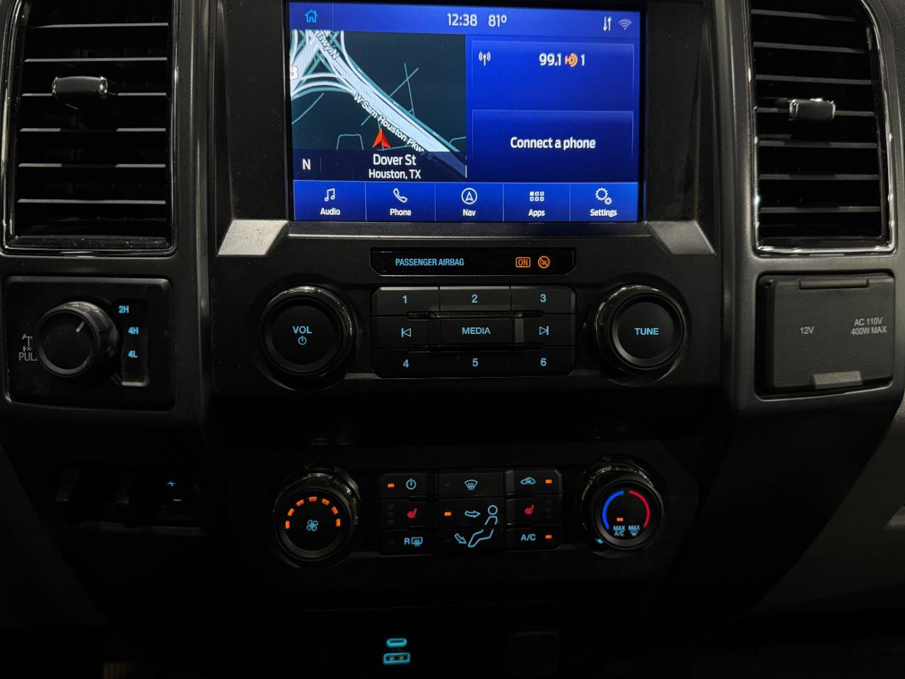 Used 2021 Ford F350 XLT w/ XLT Premium Package AWD/4WD image 7