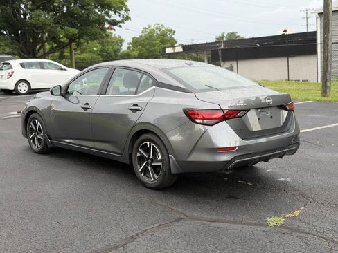 Used 2025 Nissan Sentra SV FWD image 3