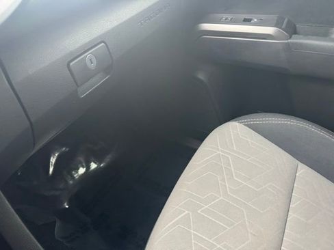 Used 2021 Toyota Tacoma TRD Off-Road AWD/4WD image 18