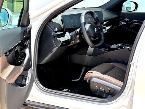 New 2026 BMW 530i w/ Premium Package RWD image 10