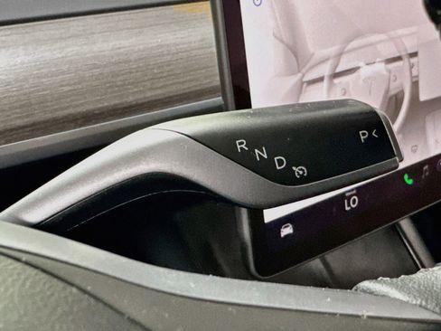 Used 2023 Tesla Model 3 Standard Range RWD image 19