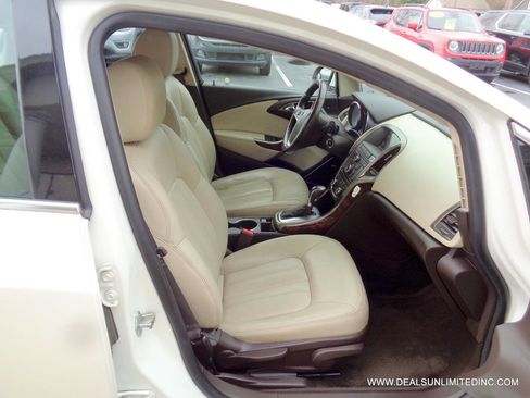 Used 2016 Buick Verano Leather w/ Appearance Package image 18