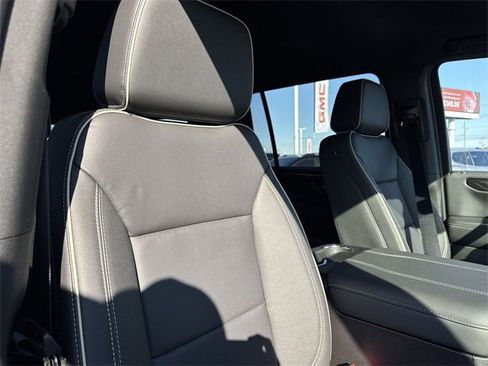 New 2026 GMC Yukon XL Elevation image 24