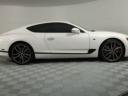 Used 2020 Bentley Continental GT image 10