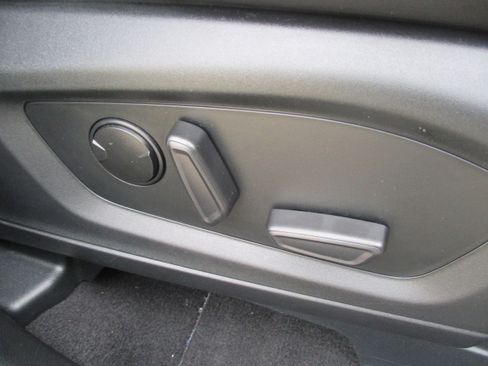 Used 2024 Ford Explorer XLT w/ Equipment Group 202A image 47