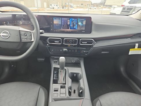 New 2026 Nissan Sentra SR w/ SR Premium Package FWD image 23