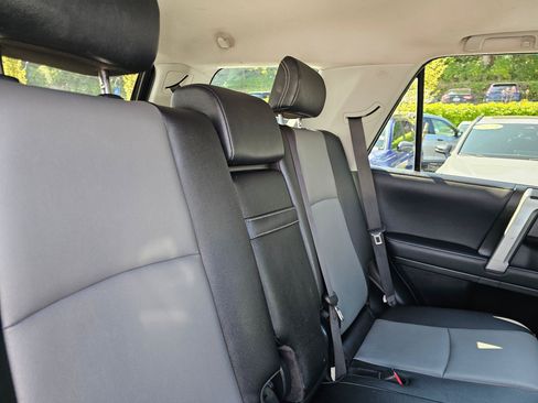 Used 2022 Toyota 4Runner SR5 Premium w/ Moonroof Package AWD/4WD image 13