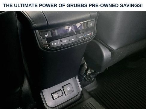 Used 2024 Toyota Highlander Platinum FWD image 31