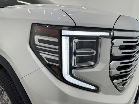 Used 2025 GMC Sierra 1500 Denali w/ Denali Reserve Package AWD/4WD image 30