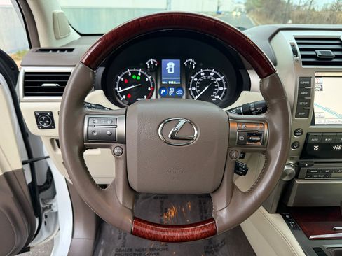 Used 2012 Lexus GX 460 image 39