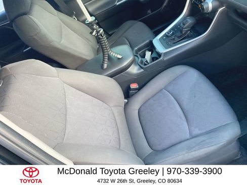 Used 2021 Toyota RAV4 XLE w/ Convenience Package AWD/4WD image 25