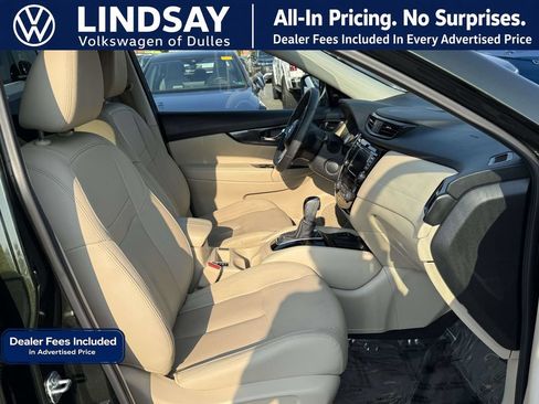 Used 2020 Nissan Rogue SL AWD/4WD image 13