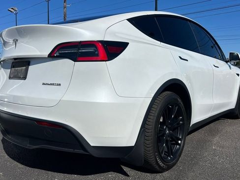 Used 2020 Tesla Model Y Long Range image 7