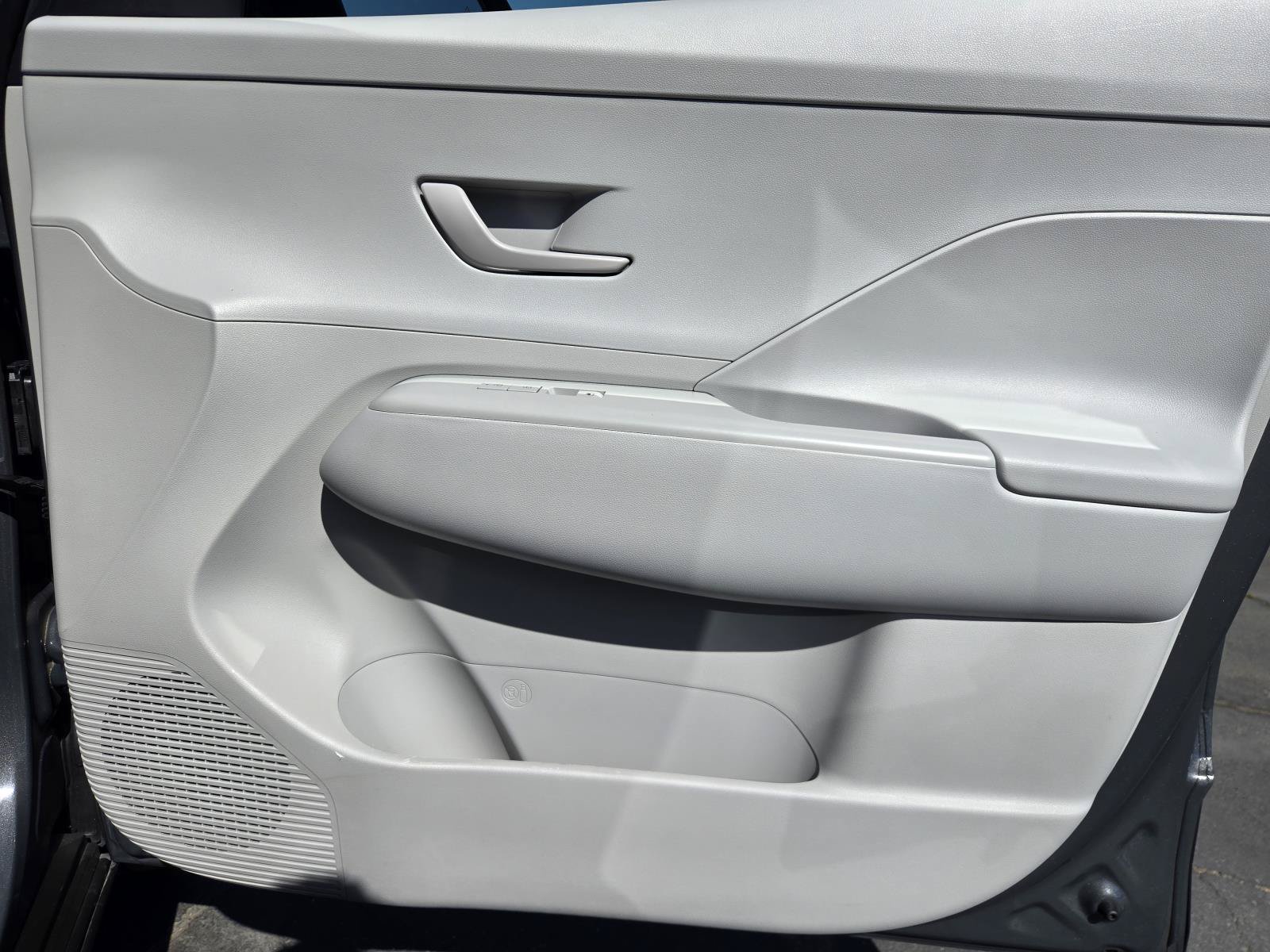 Used 2024 Hyundai Kona SEL FWD image 33