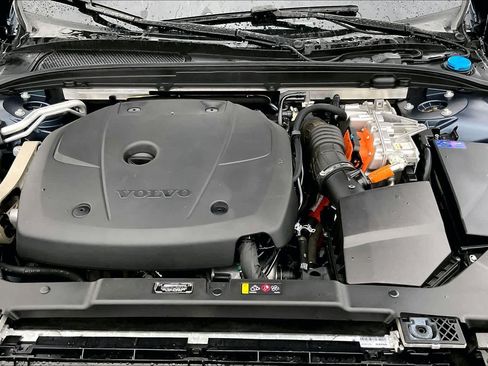 Used 2022 Volvo S60 T8 R-Design w/ Advanced Package AWD/4WD image 28