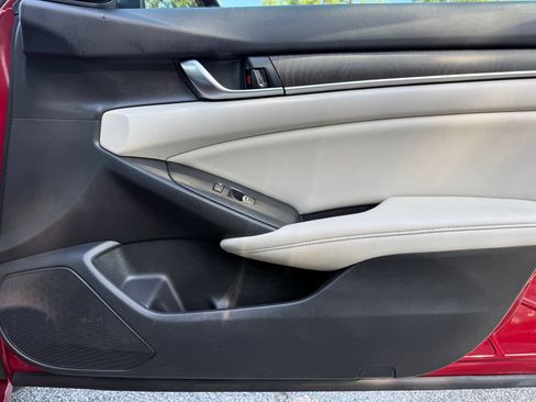 Used 2019 Honda Accord EX image 44