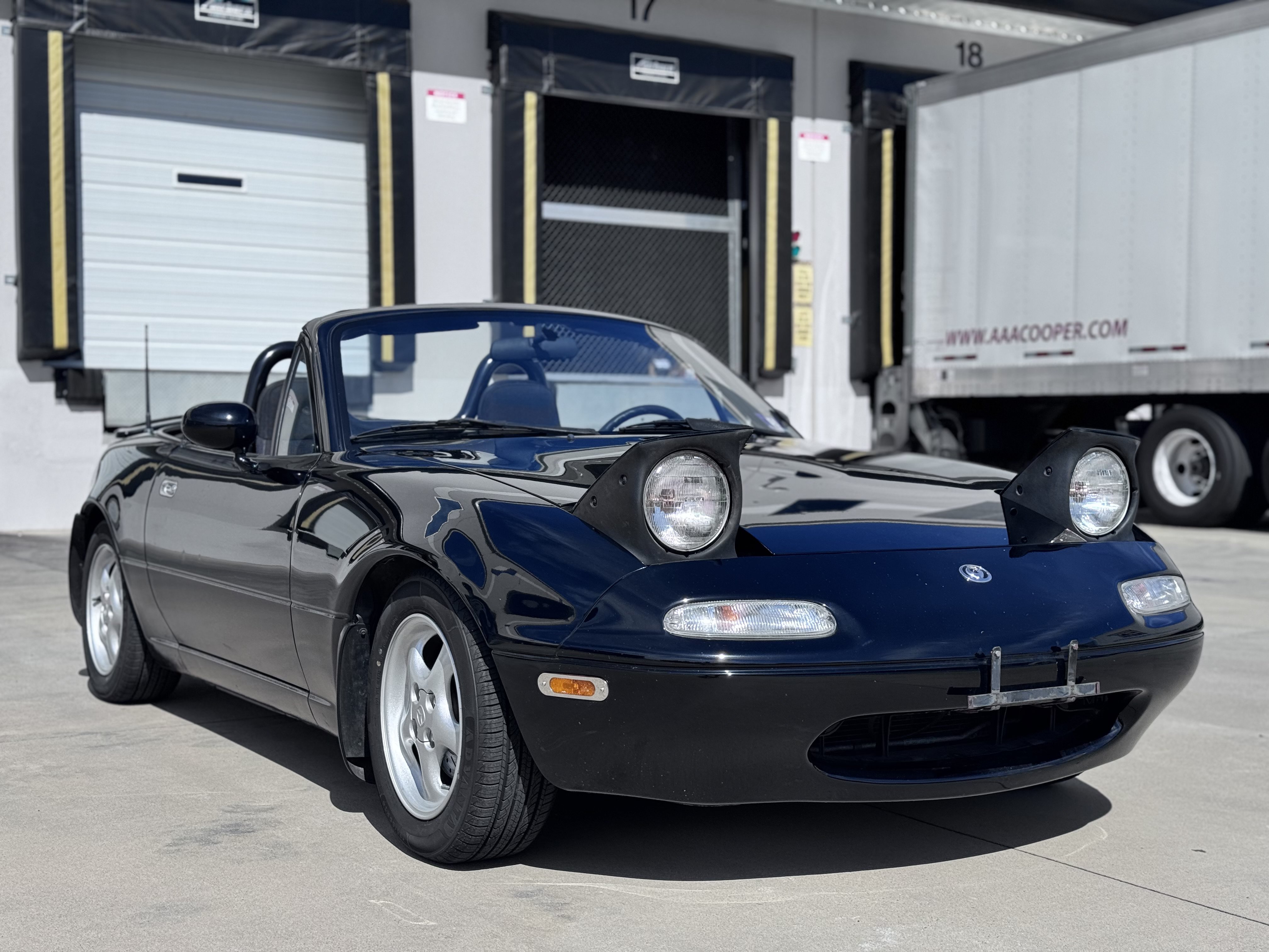 Used 1996 MAZDA MX-5 Miata RWD image 21