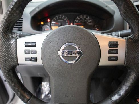 Used 2020 Nissan Frontier SV w/ SV Utility Package image 11