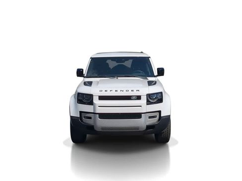Used 2025 Land Rover Defender 110 S AWD/4WD image 3